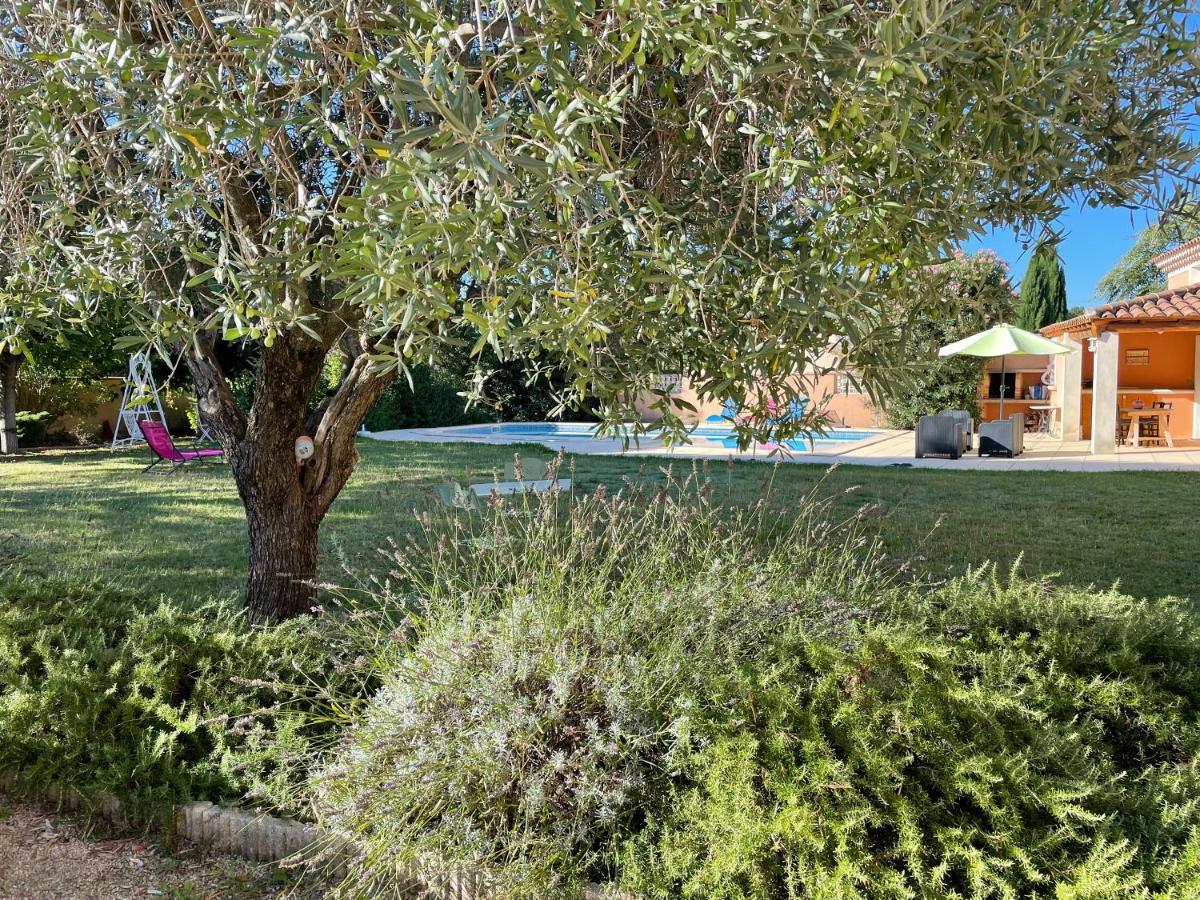 Villa Et Maisonnette Provencales Carpentras Exterior photo